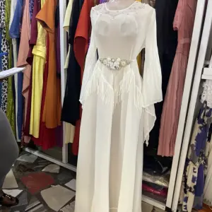 White Moroccan Kaftan (Abaya Gown) Lace details and flowy sleeves. (Free Size)