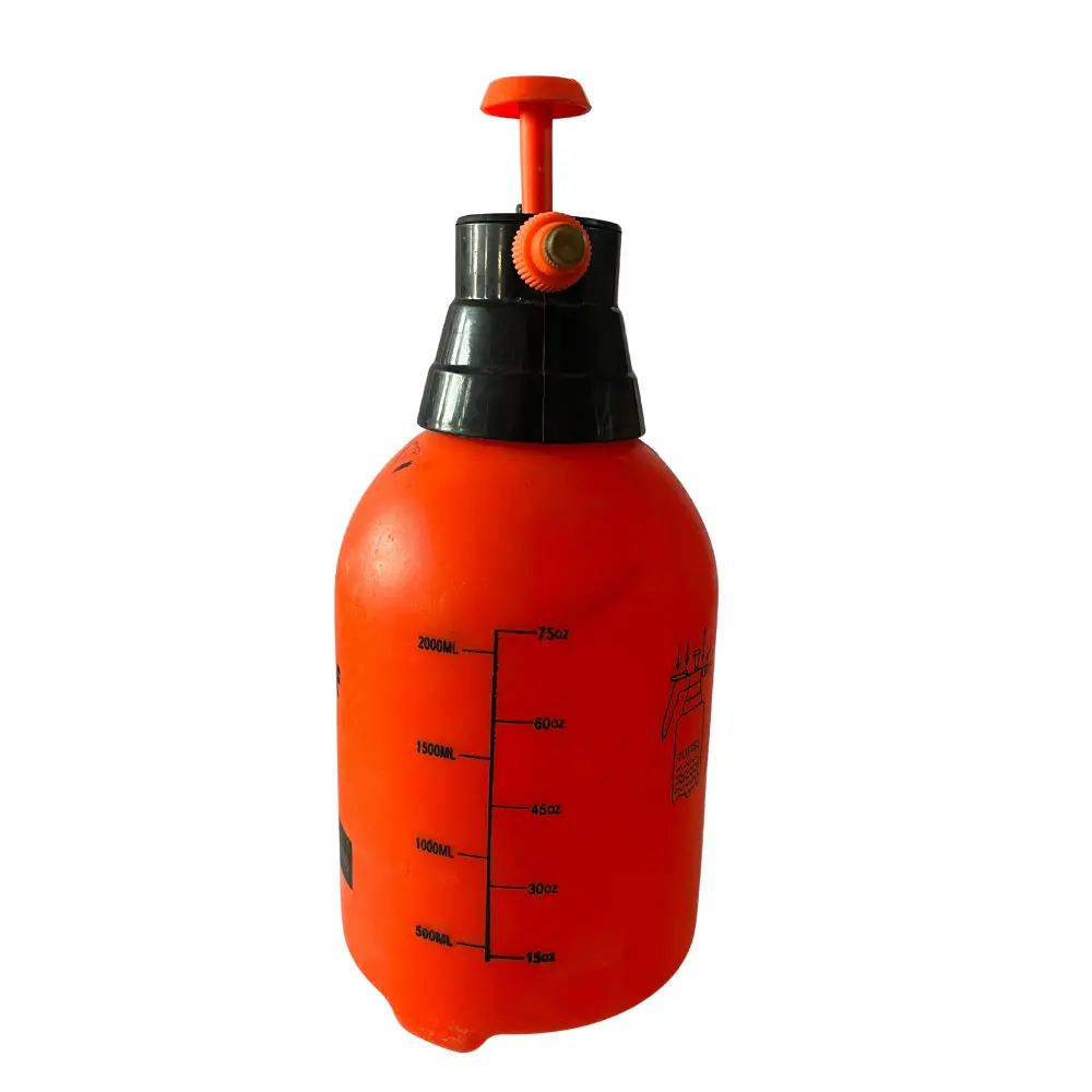 2-liter (4.5 pints) manual hand pump pressure sprayer