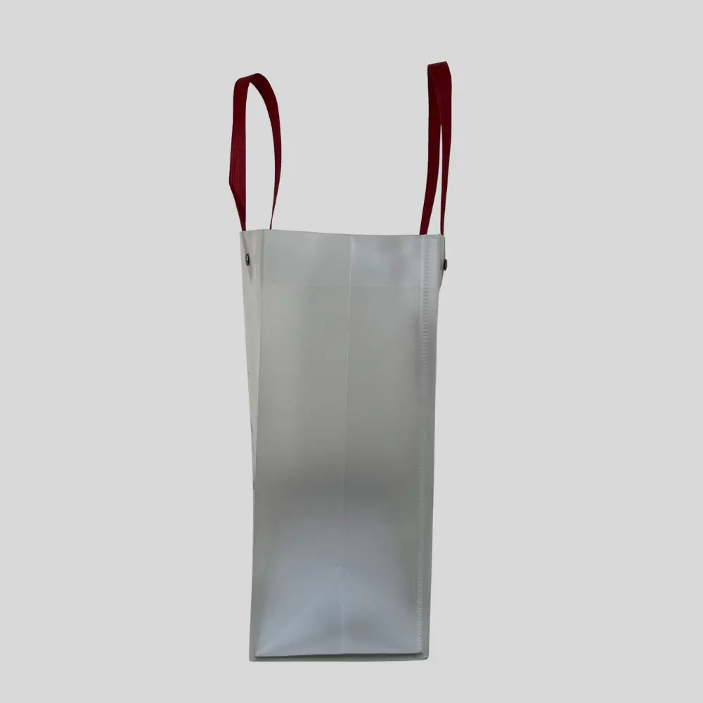 Gift bag witha red heart design and handles. 20PCS