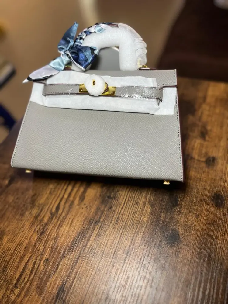 Hermès Mini Kelly II handbag in a grey hue