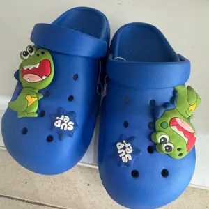 slip-on Cartoon Clogs kids