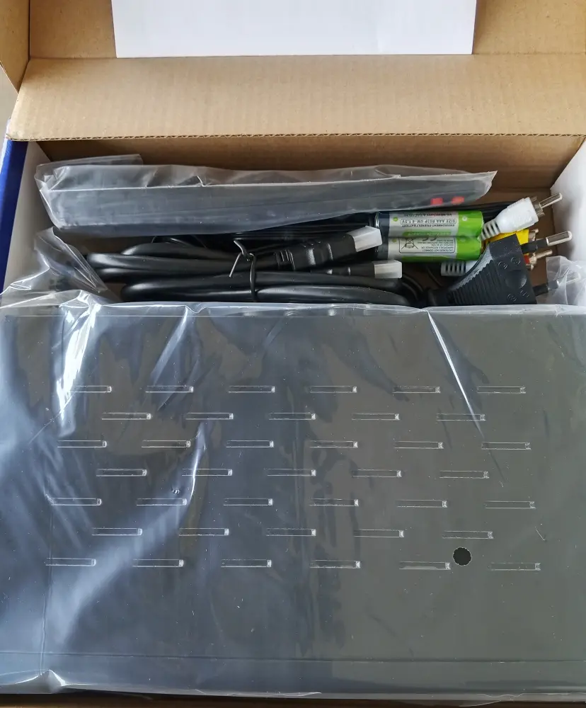 Strong SRT-4965 Digital Satellite TV Receiver & Recorder