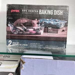 Pyrex 50% Deeper Hold-Everything Baking Dish